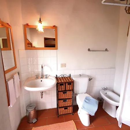In Pescia With Pool & Garden 度假居